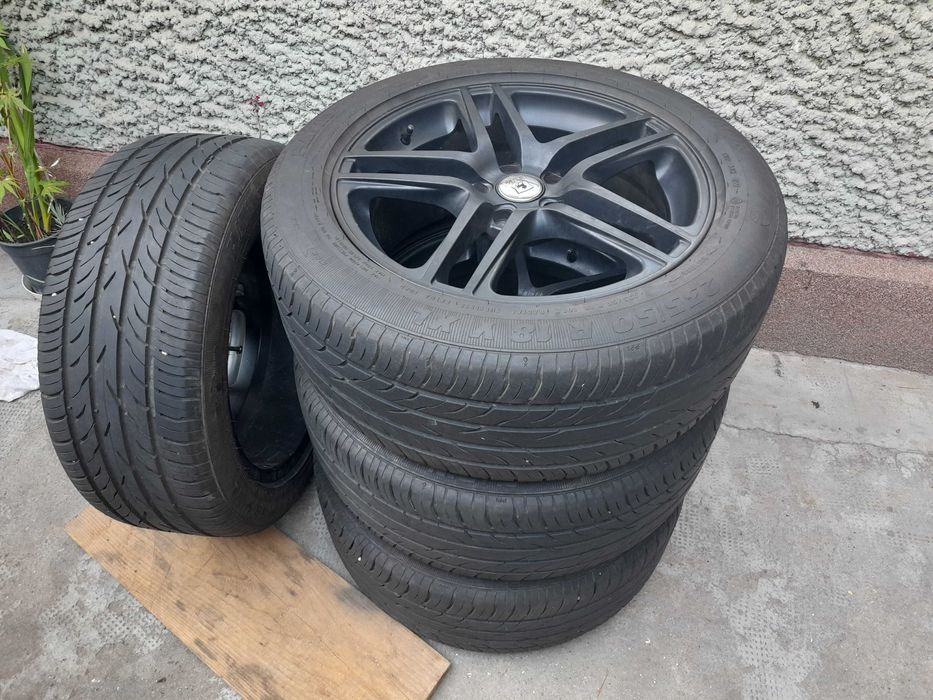 235 50 18 XL Platin- Duster-Renault