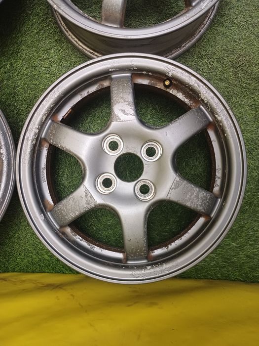 Диски R15 4x100 на Toyota.