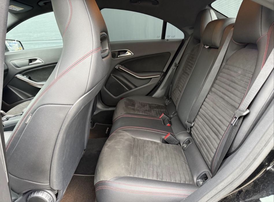 Interior complet CLA C117 W117 AMG Scaune Bancheta Fete usi cotiera