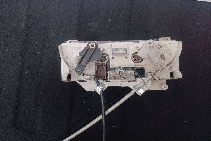 Comanda AC A42102200 140015328A A42102200 140015328A Peugeot 207 prim