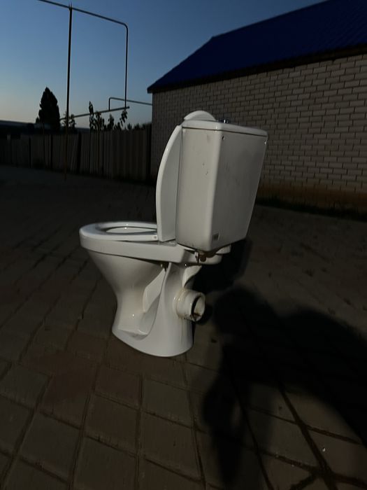Унитаз б/у торг есть