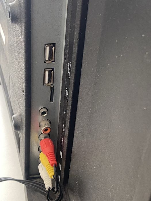 Продам телевизор в идеальном состояний