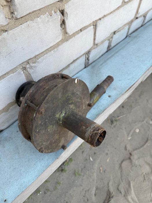 Водяной насос  со шкивом