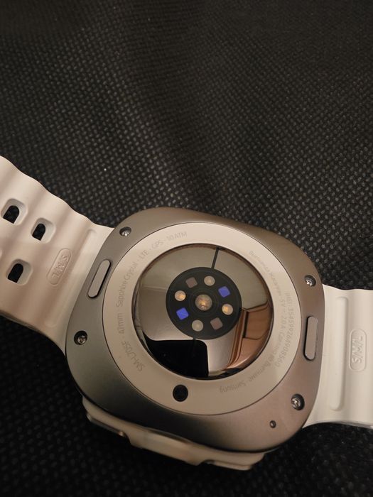 Samsung galaxy watch ultra белые