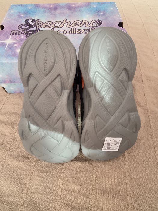 Светещи маратонки Skechers номер 27