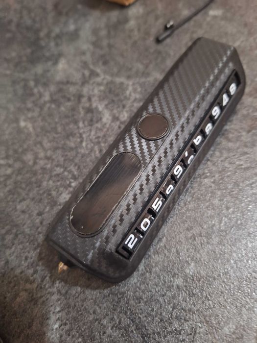 Паркинг номер за табло на кола.