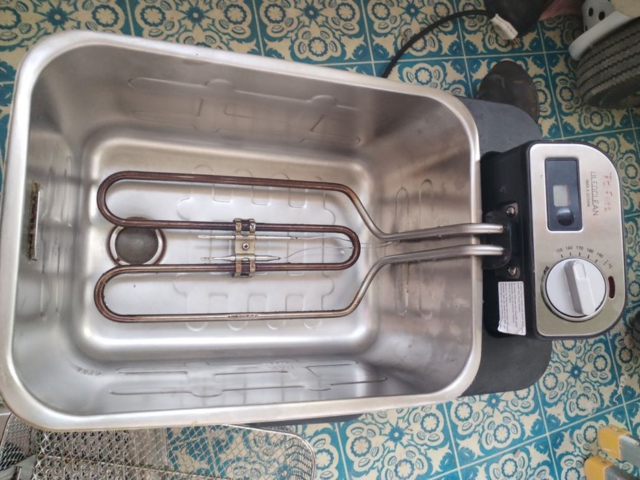 Fripteoza Tefal  cu ulei 3 l