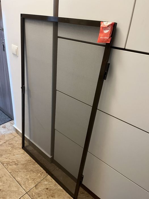 Plasa de tantari pentru geam