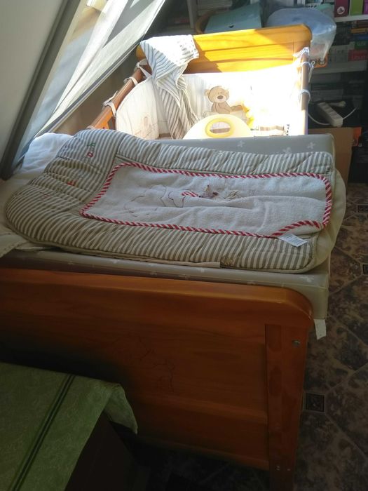 Бебешко легло Obaby Winnie The Pooh + матрак Obaby