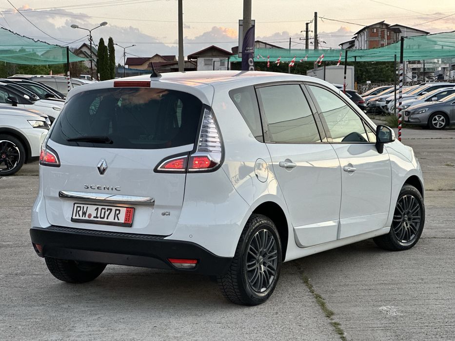 RENAULT Scenic 2012 — imagine 3