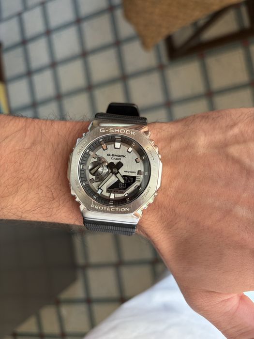 часы Casio G-Shock GM-2100-1A оригинaл