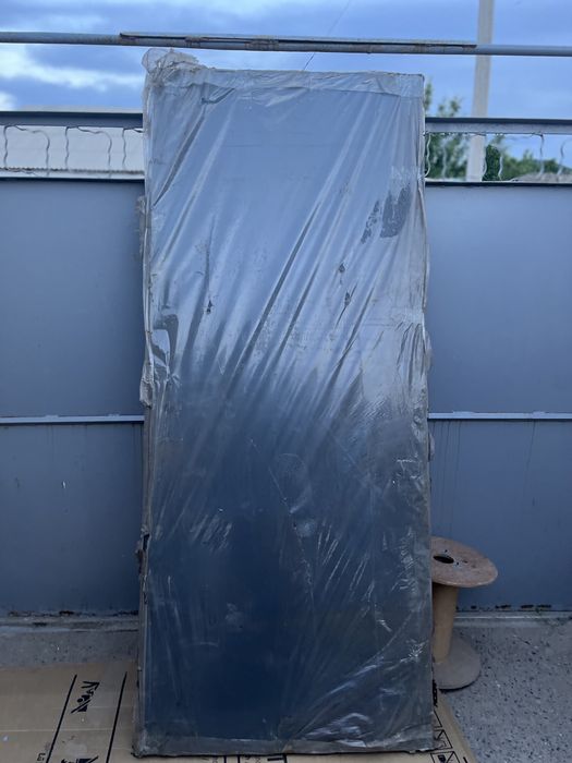 Продам корейский входной дверь