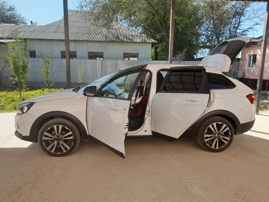 Срочно продам лада веста кросс