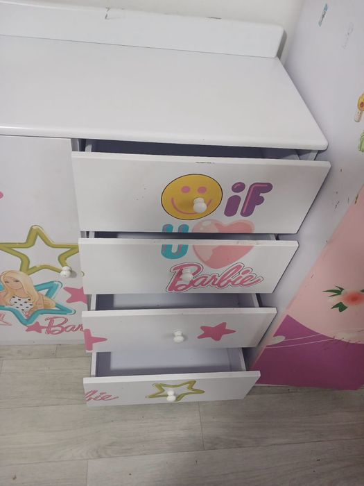 Шкаф и тумбочка детская