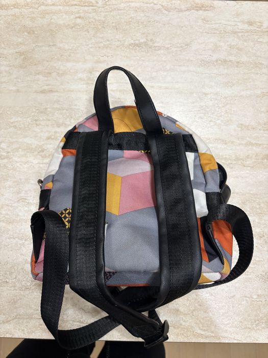 Италианска раница CARPISA