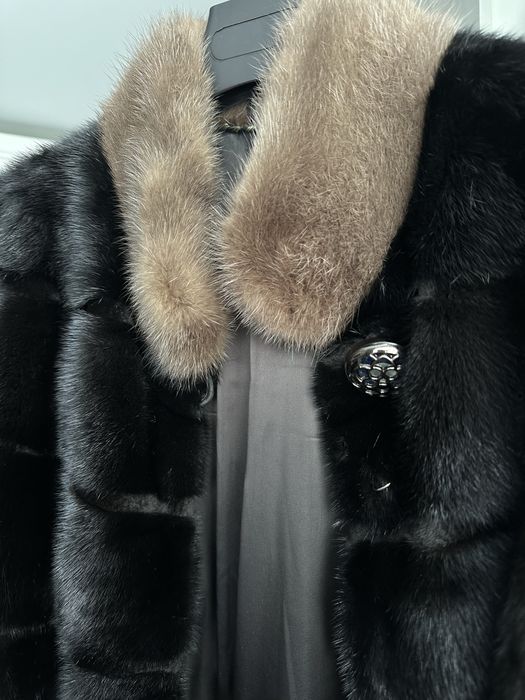 Продам норковую шубу