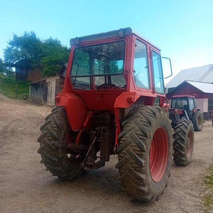 Vând tractor Cararo