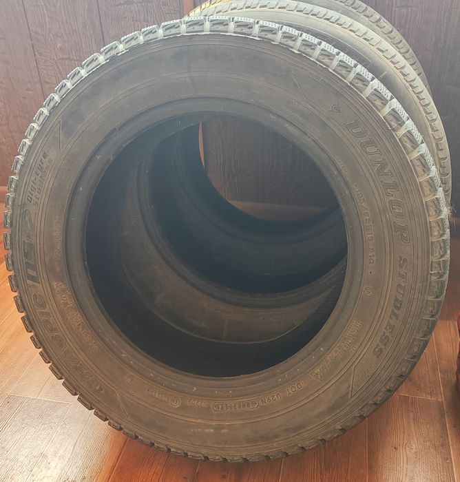 Продам резину Dunlop. 195/65R15