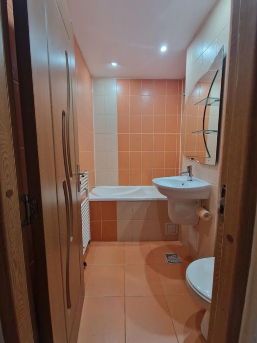 Apartament 2 camere semidecomandat la cheie