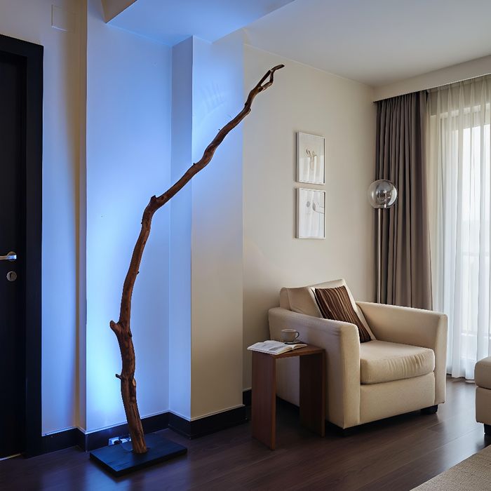 Lampa din lemn natural