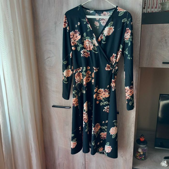 Продавам рокли без забележки