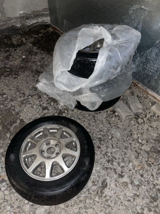 Продам диски с резиной