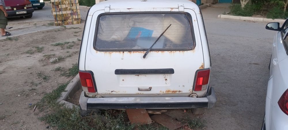 Продам машину нива