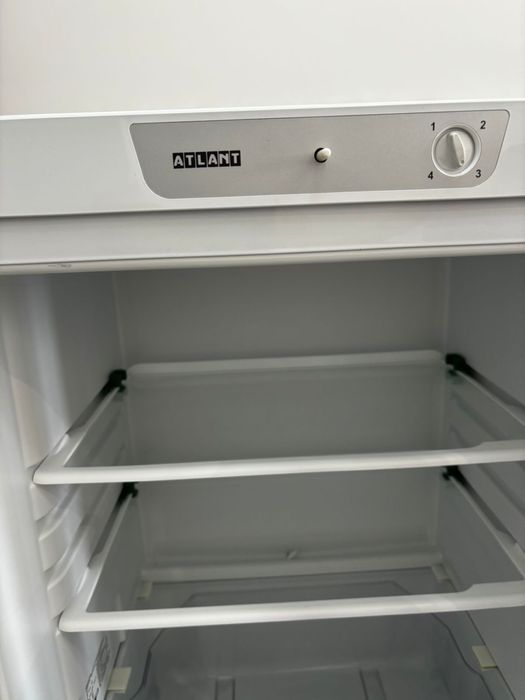 Продаётся холодильник марки Атлант.