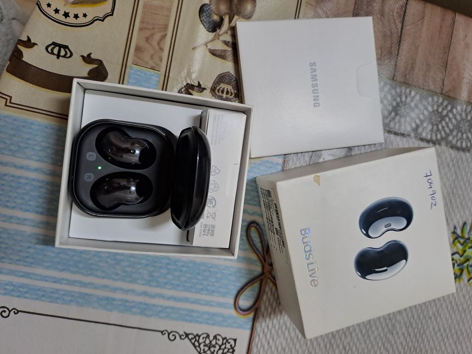 Samsung Buds Live