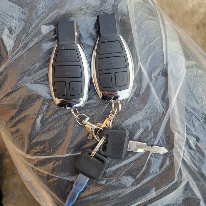 Мотоцикл    желмая