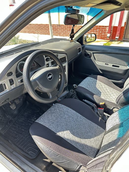 Nexia 2 donc 1.6 luks konsaner