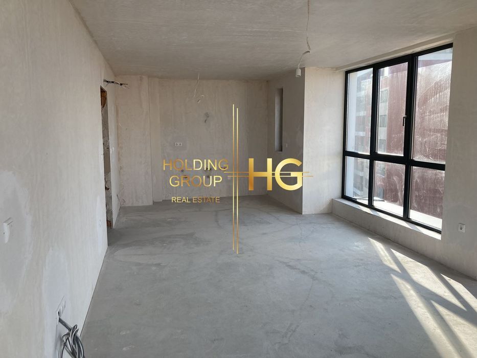 Продава се Тристаен апартамент в Варна, Бриз - 98 кв.м за 2011 €/кв.м - Снимка #1