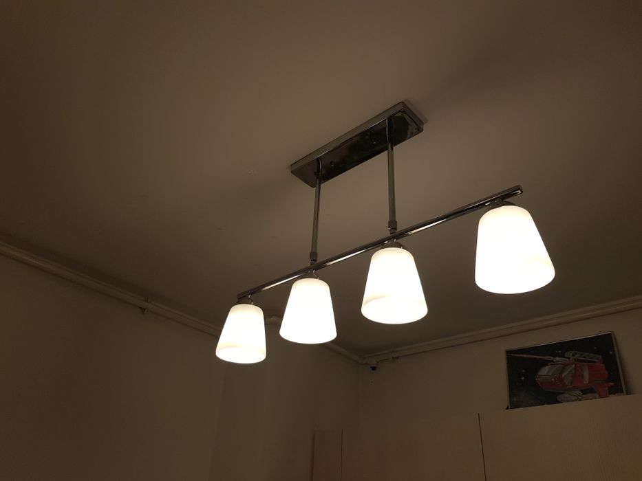 Lustra iluminat, corp iluminat