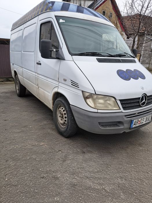 Vând Mercedes sprinter