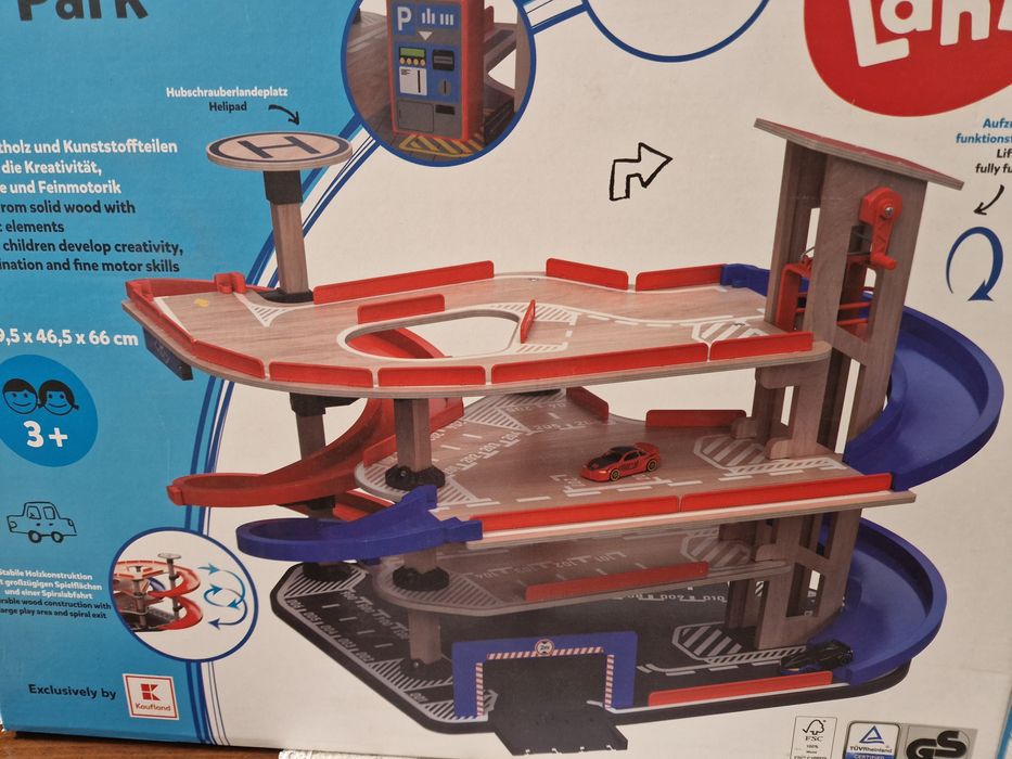 Детска игра писта, гараж, паркинг