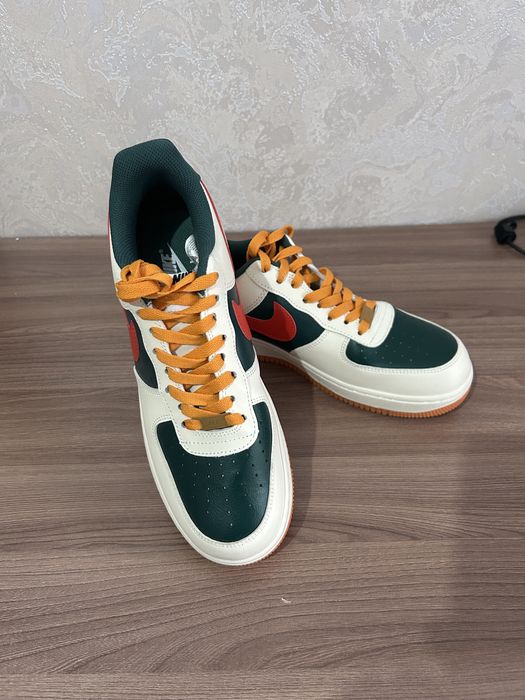 Кроссовки Nike Air Force