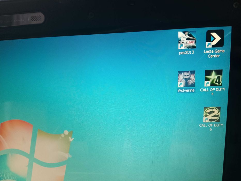 Asus noutbuk 3 gb ram 500gb HDD core 2 duo.