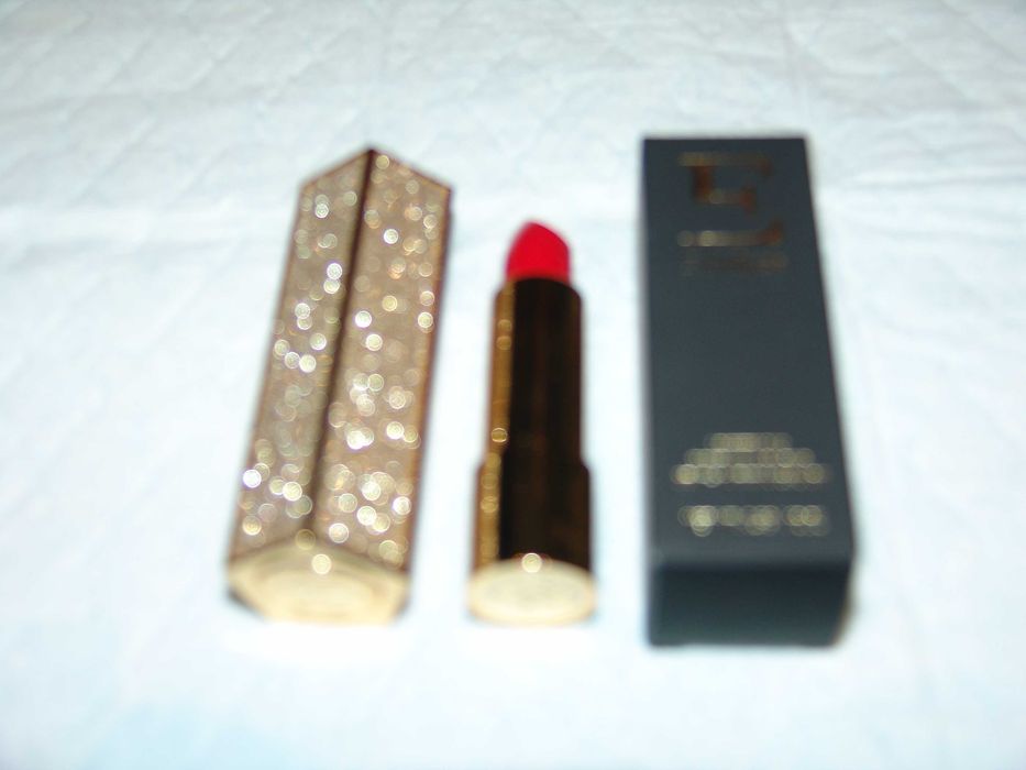 Rujuri de buze marca Emolyne