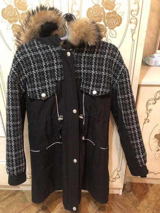 продам парку 42-48 размер