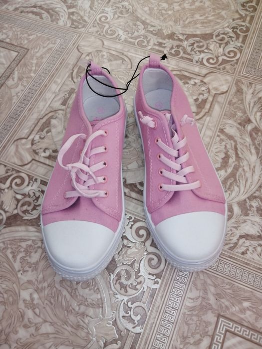 Новые кеды 36 размер