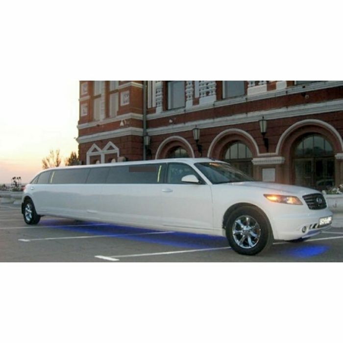 Лимузин INFINITI FX 2019 года. Прокат аренда нового лимузина.