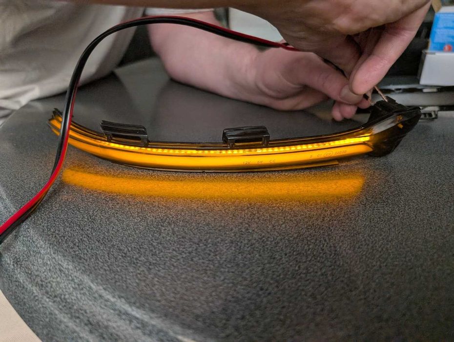 Lampi semnalizare oglinda LED fumurii pentru VW Golf 7, Spo, Touran 2