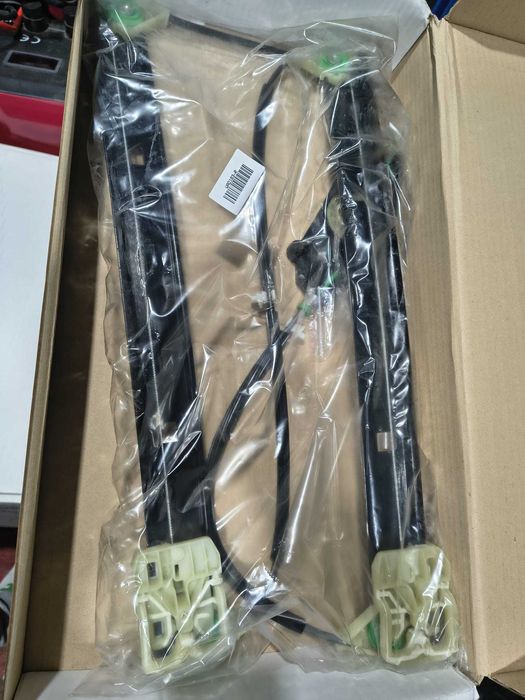 vand macarale geam multimarca