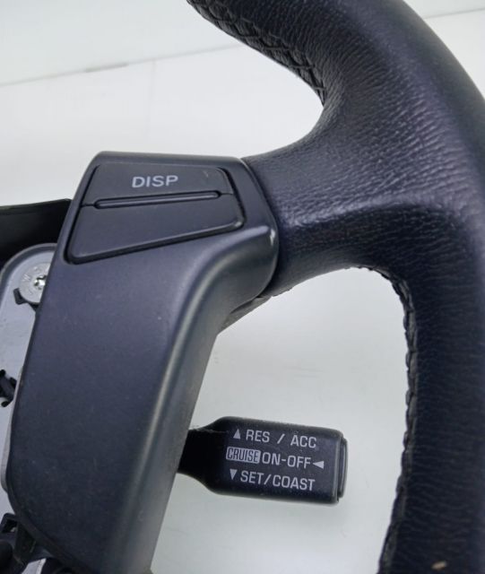 Volan  piele in 4 spite cu comenzi și pilot automat TRW 1555DE Toyot