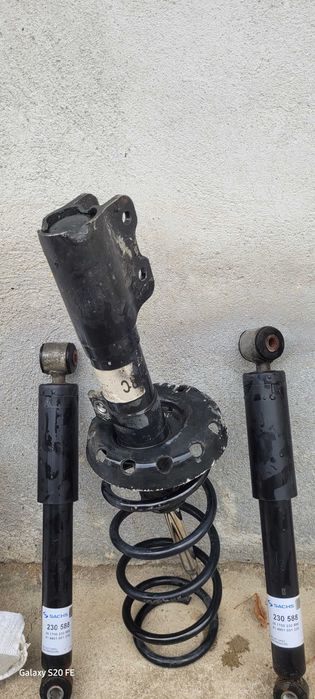 НАмаление!!!Пружина и 3бр амартисьори SACHS за астра г