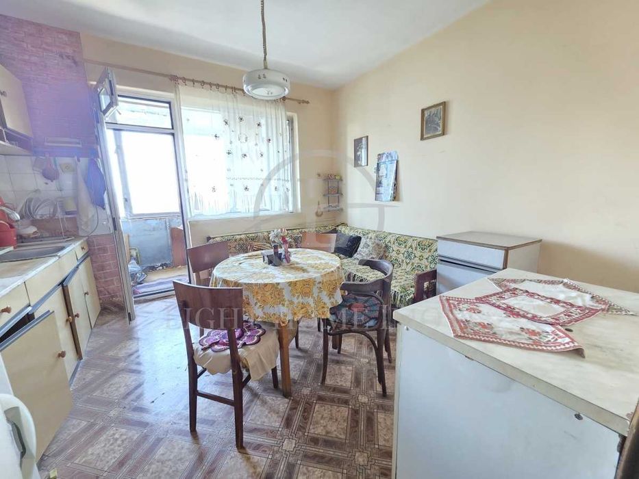 Продава се Тристаен апартамент в Пловдив, Кючук Париж - 104 кв.м за 1486 €/кв.м - Снимка #13
