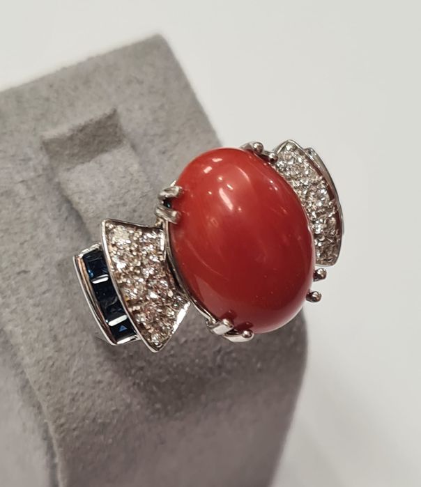 Inel din aur alb 18k, cu coral, diamante si safire naturale, IAU849