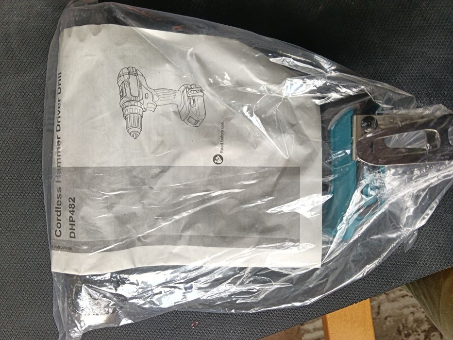 Винтоверт Makita dhp482, зарядно и батерия