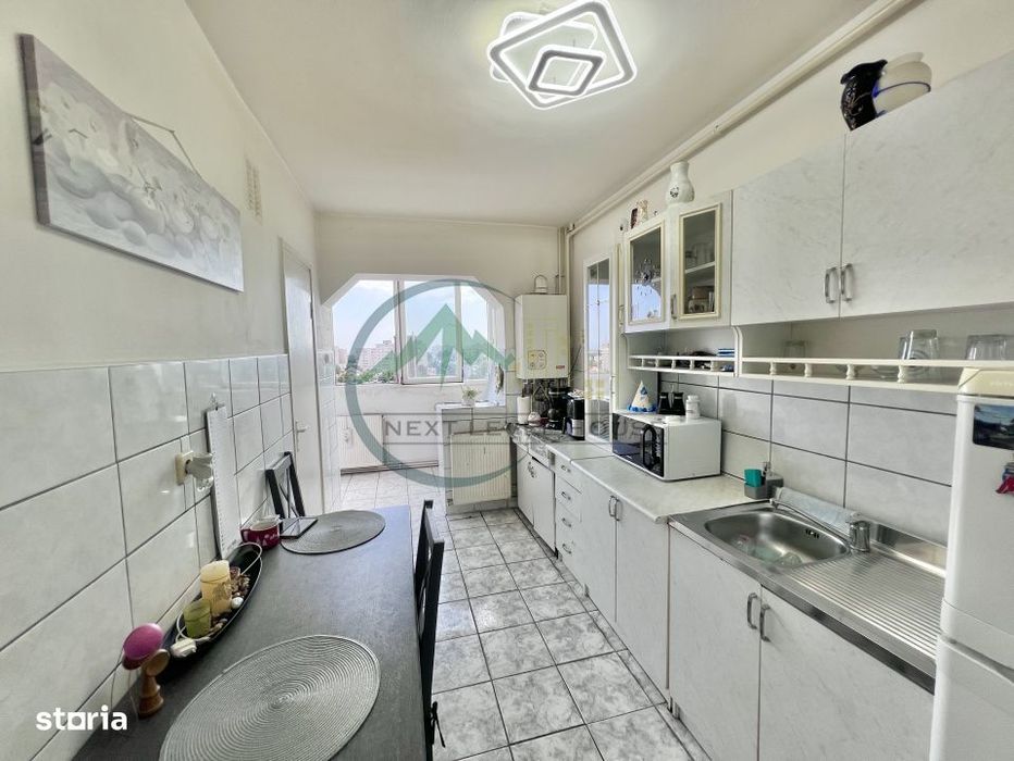 Apartament 3 camere, decomandat