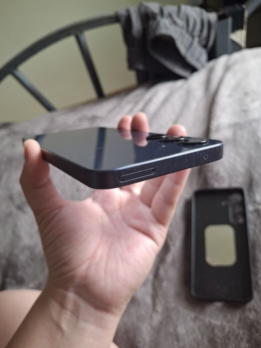Продам телефон Samsung A35
